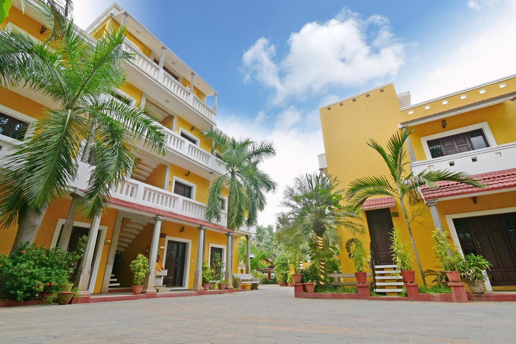 Poppys Olive De' Villa Auroville Exterior photo